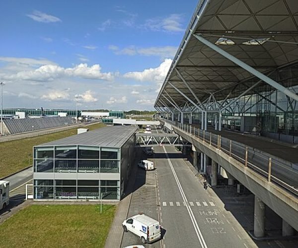 Airside_at_Stansted_Airport_-_geograph.org.uk_-_6850504